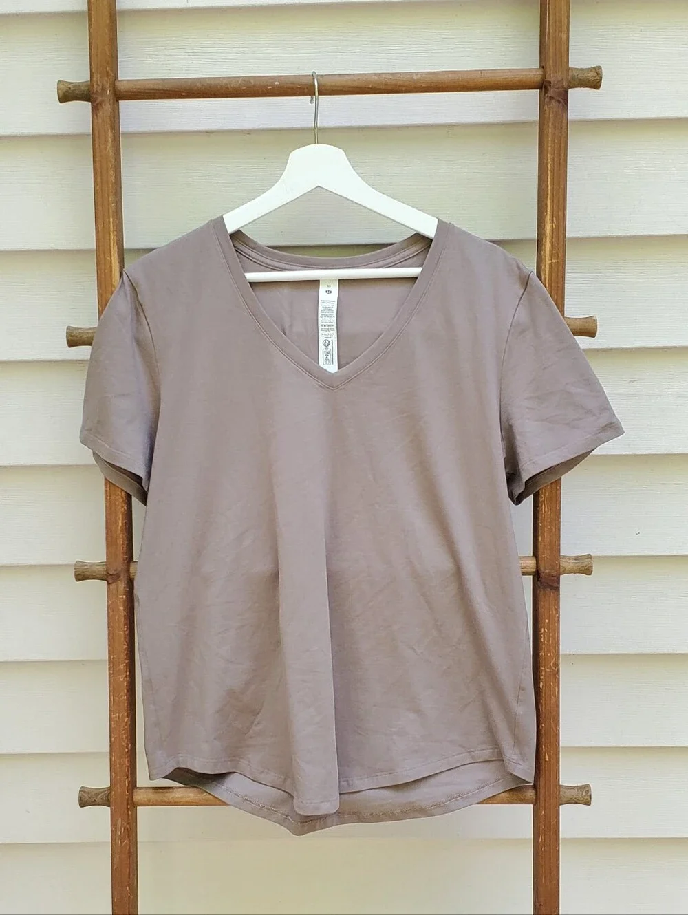 Lululemon Love V-Neck T-Shirt Size 10